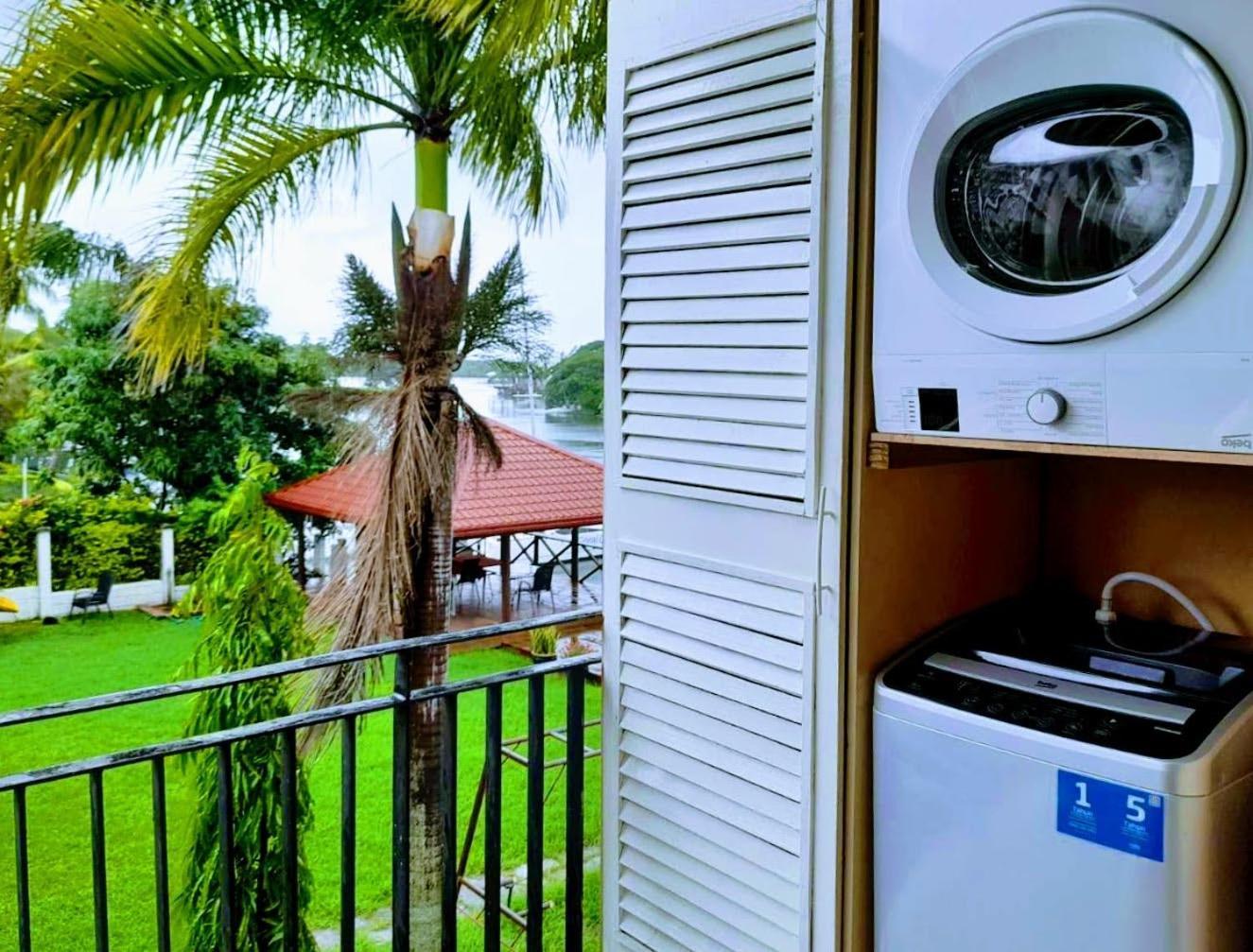 Waterfront Sunset Apartment Nadi Extérieur photo